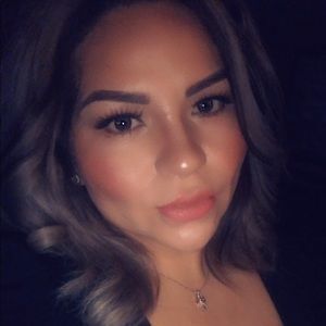 Meet your Posher, Adriana